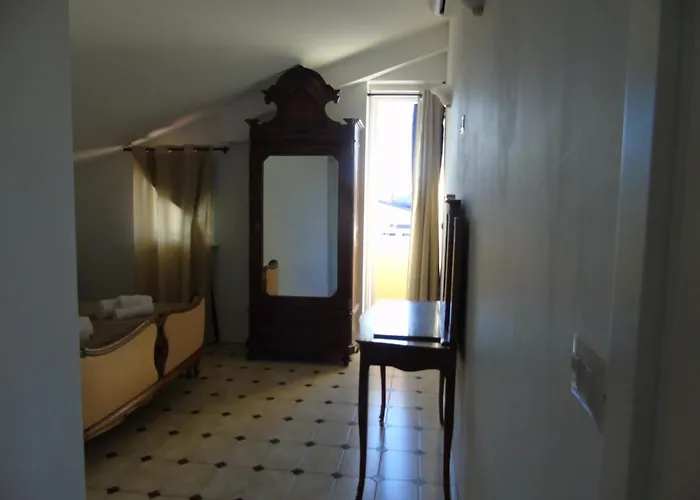 Bed & Breakfast 20th Century *